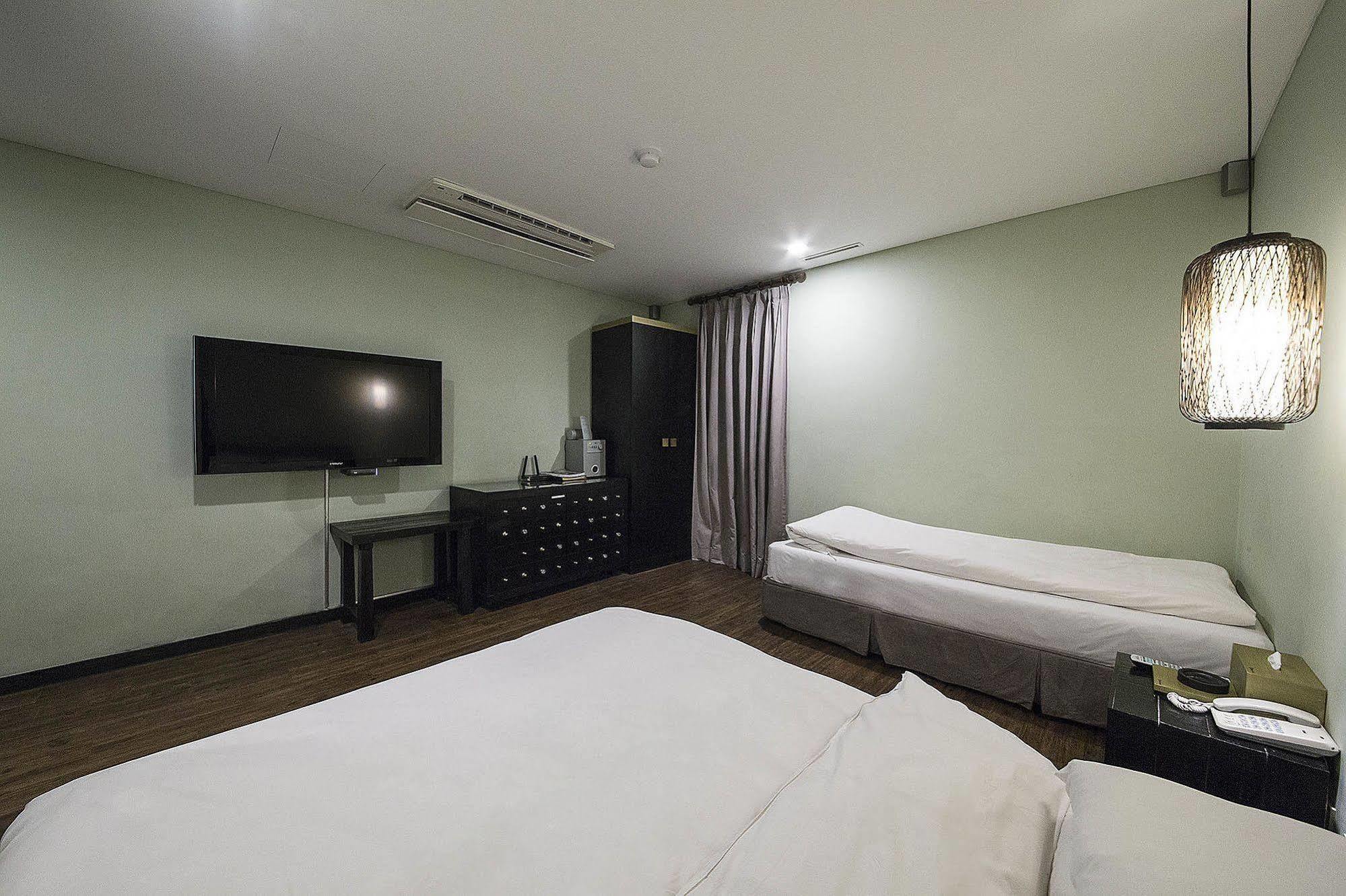 Hotel Tower Gimpo Exterior foto