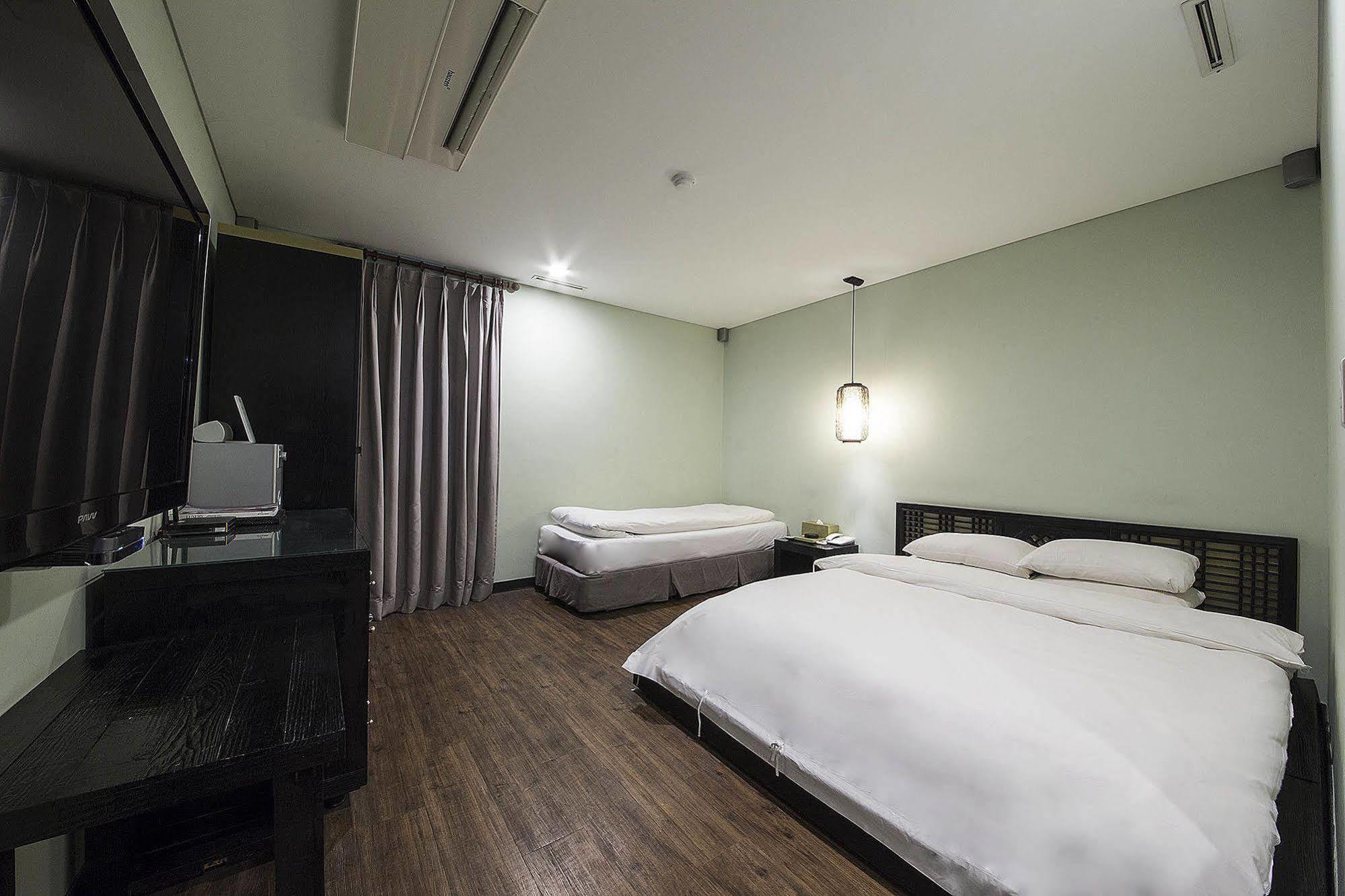Hotel Tower Gimpo Exterior foto